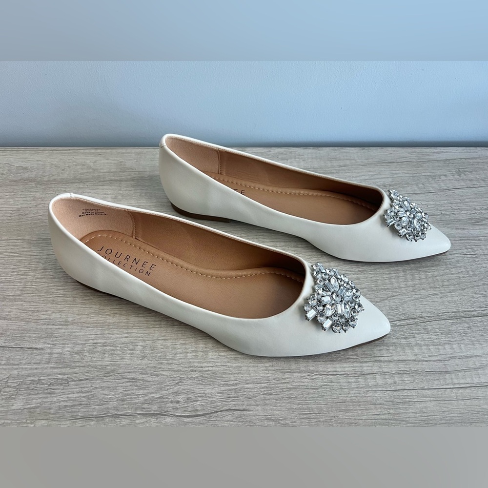 Journee Collection White Pointed Toe Flats with Crystal Brooch - Picture 2 of 10